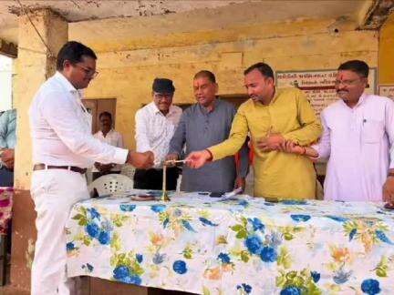ભિલોડા: ભિલોડા ના સરકીલીંબડી ગામે ધારાસભ્ય ના હસ્તે નવીન રોડનું ખાતમુહૂર્ત કરાયું.