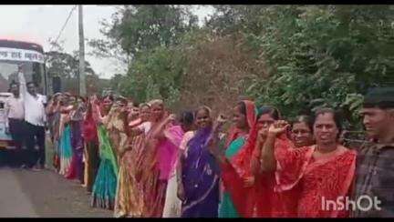 आठनेर: आठनेर नगर से स्व-सहायता समूह की कई बहनें मुख्यमंत्री कार्यक्रम में भाग लेने सारणी पहुंचीं