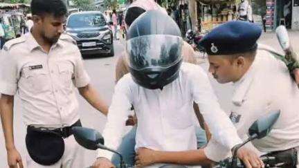 छपरा: जिले के विभिन्न थाना क्षेत्रों में विशेष अभियान चलाकर अलग-अलग मामलों के 44 अभियुक्तों को किया गया गिरफ्तार