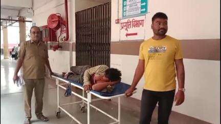 बुरहानपुर नगर: बुरहानपुर: खकनार के पास गड्ढे में गिरने से एक मजदूर घायल, जिला अस्पताल में भर्ती