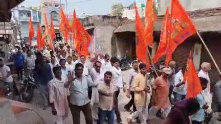 पीपलदा: नवनिर्मित राम मंदिर के लिए नवीन मूर्तियों का इटावा कस्बे में शोभायात्रा के साथ हुआ मंगल प्रवेश, जोरदार स्वागत
