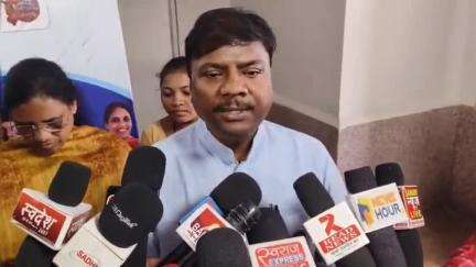 कोंडागांव: रजिस्ट्री प्रक्रिया में टेक्नोलॉजी आधारित 10 नवाचारों से नागरिकों को मिलेगी सहूलियत: मंत्री केदार कश्यप