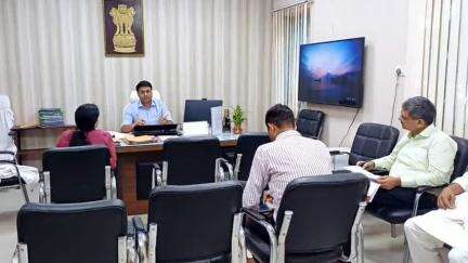 बेतिया: बेतिया में स्वीप कोर कमिटि की बैठक अध्यक्ष-सह-उप विकास आयुक्त की अध्यक्षता में हुई संपन्न
