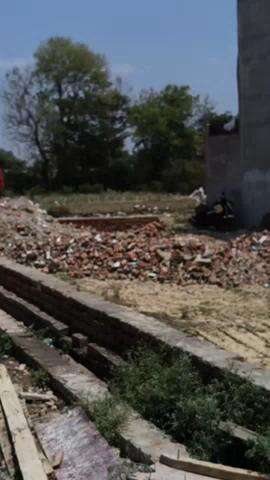 बख्शी का तालाब: चंद्रिका देवी रोड पर देवराई कला गांव के पास LDA की परिवर्तन टीम ने बिना मानचित्र पास प्लॉटिंग पर चलाया बुलडोजर