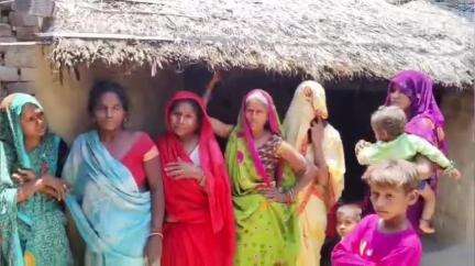 इकौना: कमली गांव के बाहर खेत में पेड़ पर फंदे से लटकता मिला विवेक का शव, पुलिस जांच और कार्रवाई में जुटी