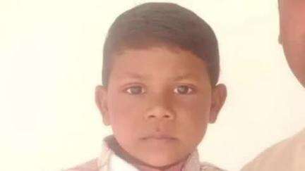 खलीलाबाद: धनघटा थाने के उमरिया बाजार राम-जानकी मंदिर के पास तेज रफ्तार अनियंत्रित पिकअप ने 6 वर्षीय बालक को रौंदा, हुई मौत