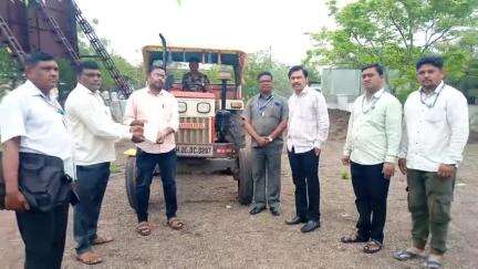औंढा नागनाथ: घरकुल लाभार्थ्यांना मोफत वाळू, तहसील कार्यालय येथून तहसीलदार हरीश गाडे यांच्या उपस्थिती वाहन केले रवाना