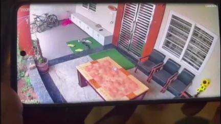 इंदौर: भंवरकूआ क्षेत्र में एक घर में चोर ने लाखों रुपयों पर किया हाथ साफ, चोर सीसीटीवी कैमरे में कैद