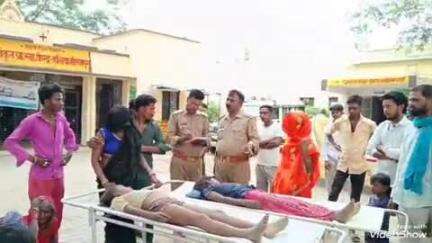 लालगंज: नदना गांव के मझिगवा उचका मोहल्ले में आकाशीय बिजली की चपेट में आने से 2 सगी बहनों की मौत, 7 झुलसे, एसडीएम मौके पर पहुंचे