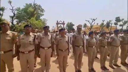 जोधपुर: जोधपुर पुलिस कांस्टेबल सुनील खिलेरी को मथुरादास माथुर अस्पताल से पुलिस लाइन लाया गया, जहां अधिकारियों ने दी श्रद्धांजलि