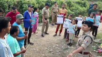 धारचूला: बलुवाकोट थाना पुलिस ने जागरूकता कार्यक्रम का आयोजन किया