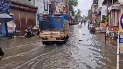 ধর্মনগর: ড্রেন থাকলেও নয়াপড়া সহ বিদ্যুৎ দপ্তরের অফিসে  রাস্তার উপর জমে জল, সমস্যায় সাধারণ মানুষ #jansamasya