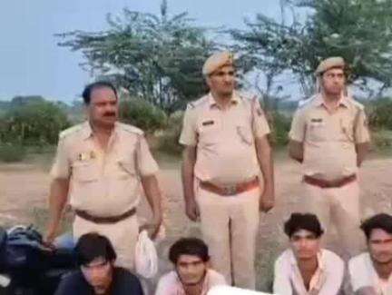 कामां: जुरहरा पुलिस ने 4 ठगों को किया गिरफ्तार, कब्जे से 6 मोबाइल फोन और 7 सिम कार्ड किए ज़ब्त