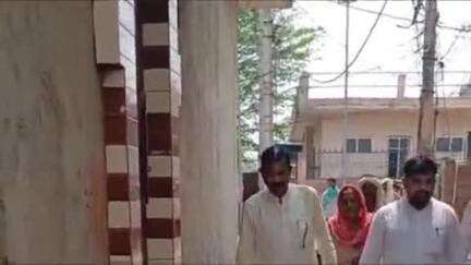 चरखी दादरी: नगर परिषद चरखी दादरी के वाइस चेयरमैन ने वाल्मीकि नगर में विकास कार्यों का किया निरीक्षण, समाधान का दिया आश्वासन