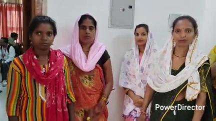 कर्वी: कर्वी तहसील के ग्राम पंचायत खुटहा गांव में नाली न बनी होने पर जल भराव की समस्या से ग्रामीण परेशान #jansamasya