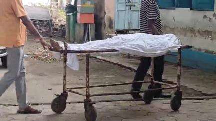 কৃষ্ণনগর ১: পানিঘাটা এলাকায় পথ দুর্ঘটনায় মৃত্যু হল এক ব্যক্তির, কৃষ্ণনগর থেকে প্রতিক্রিয়া প্রত্যক্ষদর্শির