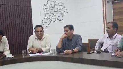 जळगाव: मान्सून दाखल, पण पेरणीसाठी घाई नको : जिल्हाधिकारी आयुष प्रसाद यांचे जिल्ह्यातील शेतकऱ्यांना आवाहन