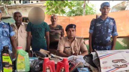 रामगढ़वा: रामगढ़वा पुलिस ने चोरी के मामले में 50 हजार और मोटरसाईकिल के पार्ट्स के साथ भेड़िहारी निवासी आरोपी को किया गिरफ्तार
