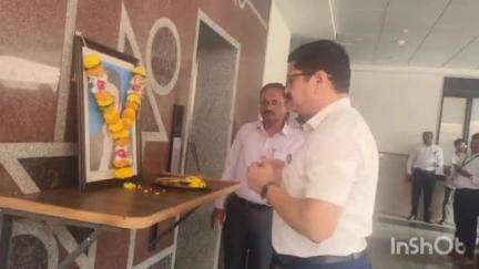 पालघर: पालघर जिल्हा परिषद येथे स्वतंत्रवीर सावरकर यांची जयंती साजरी