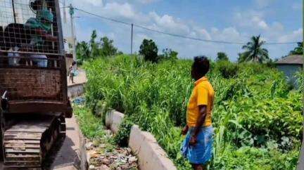 খড়গপুর ১: প্রবল ঝড় বৃষ্টির সতর্কবার্তা, শহরের মহানালাগুলি পরিষ্কার করল খড়গপুর পৌরসভা