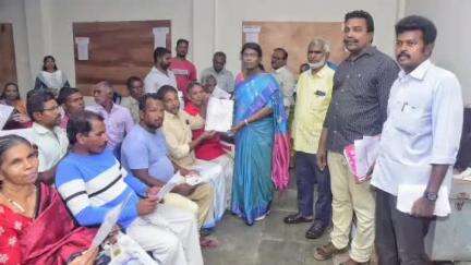 கிள்ளியூர்: அதங்கோடு-தேங்காய் பட்டணம் உட்பட 14 கிராமங்களுக்கான ஜமாபந்தி நிகழ்ச்சி கிள்ளியூர் வருவாய் வட்டாட்சியர் அலுவலகத்தில் நடைபெற்றது