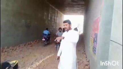 बंजरिया: बंजरिया के सिंघिया अंडरपास के नीचे नगर निगम ने ₹4 लाख की लागत से पीसीसी सड़क का निर्माण शुरू किया