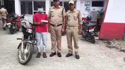 हरिद्वार: चोरी की बाइक और अवैध चाकू के साथ घूम रहा युवक, पुलिस को देखकर दौड़ लगाई, रेगुलेटर पुल से गिरफ्तार