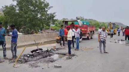 नवापूर: लोकशाही दिनात तक्रारीनंतर वाकीपाडा पुलाची राष्ट्रीय प्राधिकरण विभागाच्या अधिकाऱ्यांकडून पाहणी #Jansamasya