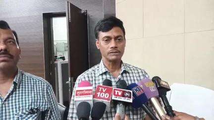 रुद्रपुर: टीडीसी के अधिकारियों पर खुदबुर्द करने के आरोप के बाद महाप्रबंधक अभय सक्सेना ने कलेक्ट्रेट में की प्रेसवार्ता