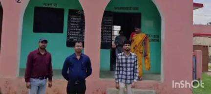 बाराहाट: विधानसभा चुनाव को लेकर बीडीओ ने बाराहाट प्रखंड के मतदान केंद्रों का किया भौतिक सत्यापन
