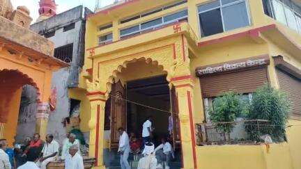 होशंगाबाद नगर: नर्मदापुरम: सेठानी घाट स्थित गायत्री मंदिर में गायत्री शक्तिपीठ द्वारा तीन जोड़ों का विवाह संपन्न