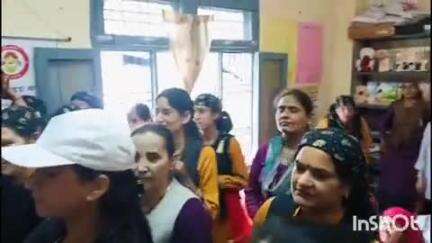 रामपुर: रामपुर में 'बेटी बचाओ बेटी पढ़ाओ' योजना के तहत मनाया गया बेटी जन्मोत्सव, लोगों को किया गया जागरूक