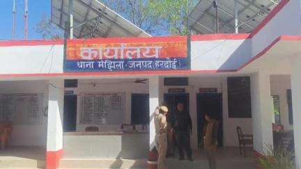 शाहबाद: ईसाई पुरवा गांव के पास युवक से तमंचा दिखाकर मोबाइल और नकदी लूटी गई