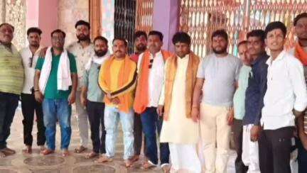 ढीमरखेड़ा: उमरियापान में विश्व हिन्दू परिषद बजरंग दल की बैठक बड़ी माई मंदिर में हुई संपन्न