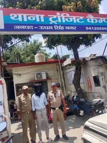 रुद्रपुर: ट्रांजिट कैंप थाना पुलिस ने पत्नी पर धारदार हथियार से हमला करने के आरोपी को लेक पैराडाइज झील से किया गिरफ्तार