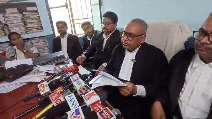 SC-ST कोर्ट ने थानाध्यक्ष समेत 10 पुलिस कर्मियों पर सख्त कार्रवाई की, 20 जून को न्यायालय में पेश करने का दिया आदेश