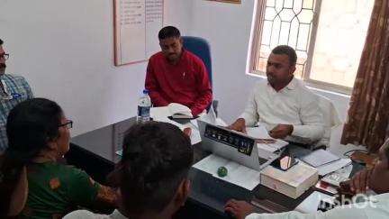 दोडामार्ग: प्राधान्यक्रमाने घरकुल प्रस्ताव मंजूर करा, शिवसेना उबाठा गटाची दोडामार्ग पंचायत समितीत बीडीओंकडे मागणी