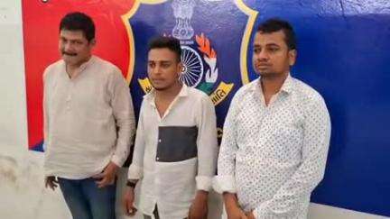 સચિનમાં ચાર ફ્લેટો પચાવી પાડવાનું કૌભાંડ, અઠવા પોલીસે ત્રણ આરોપીઓની કરી ધરપકડ