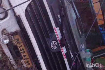 बौंसी: लीलावरण मोड़ के पास दो हाईवा की टक्कर में दो लोग जख्मी, अस्पताल में उपचार जारी