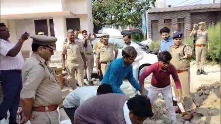 कुरावली: कुरावली थाने में 6 लाख 52 हजार कीमत की 1300 लीटर शराब का किया गया विनिष्टीकरण