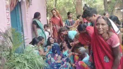अकोढ़ी गोला: आयर कोठा बाजार के पास सड़क दुर्घटना में युवक की मौत, तेज रफ्तार हाईवा की चपेट में आया युवक