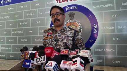 जगदलपुर: बस्तर आईजी सुंदरराज पी ने नक्सलियों को चेतावनी दी, कहा- गणपति, देवजी, हिड़मा हथियार छोड़ दो, वरना भुगतना होगा अंजाम