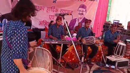 टिहरी: गजा घंटाकर्ण महोत्सव के दूसरे दिन लोग गायक सौरव मैठाणी के गीतों की धूम में रहे