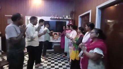 चंदौसी: चंदौसी नगर के दुर्गा कालोनी में हिंदू जागृति मंच के तत्वाधान में वीरसावरकर की जयंती के उपलक्ष में किया गया बैठक का आयोजन