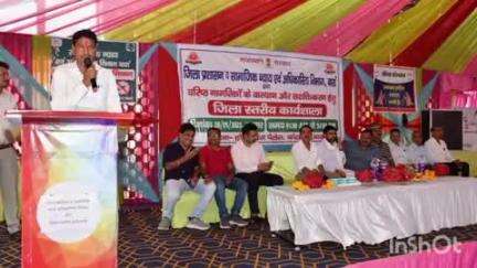 बारां: कोटा रोड स्थित राज पैलेस में वरिष्ठ नागरिकों के कल्याण पर कार्यशाला आयोजित हुई
