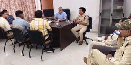 केवलारी: एसडीएम कार्यालय केवलारी में राजस्व, पुलिस व वन विभाग के अधिकारियों की बैठक संपन्न