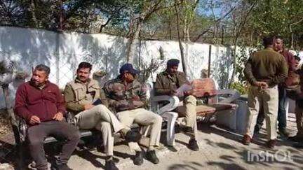 बंडा: ग्राम सहावन में भाई ने पत्नी संग मिलकर बड़े भाई से की मारपीट