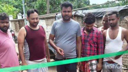 মানিকচক: কোরিয়া সুলতানপুর এলাকায় কংক্রিট ঢালায় রাস্তার কাজের আনুষ্ঠানিক সূচনা করলো পঞ্চায়েত সমিতি কর্তৃপক্ষ