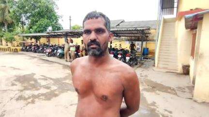 ஆரணி: அரசு போக்குவரத்து பணிமனையில் ஓட்டுனர் பெட்ரோல் ஊற்றி தீக்குளிக்க முயன்று சிகிச்சை பெறும் நிலையில்மனைவி பணிமனையில்  அதிகாரியிடம் சரமாரி கேள்வி