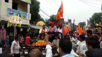 सागर: महाराणा प्रताप जयंती की पूर्व संध्या पर सागर शहर में निकली भव्य वाहन रैली, पुष्प वर्षा से हुआ स्वागत